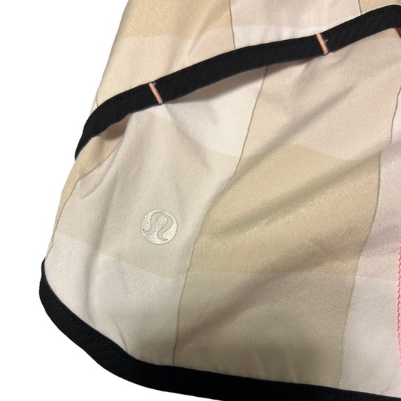 NWT Lululemon Groovy Run Shorts - Picture 9 of 11